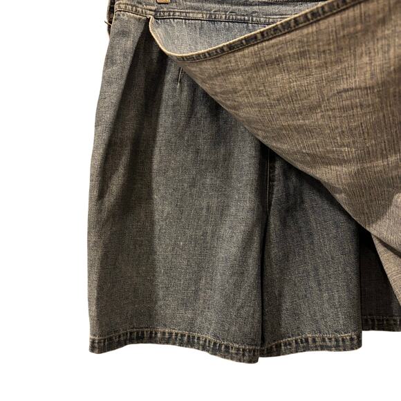Y2K, retro Liz Claiborne light wash denim skort, size 12 - Picture 11 of 12